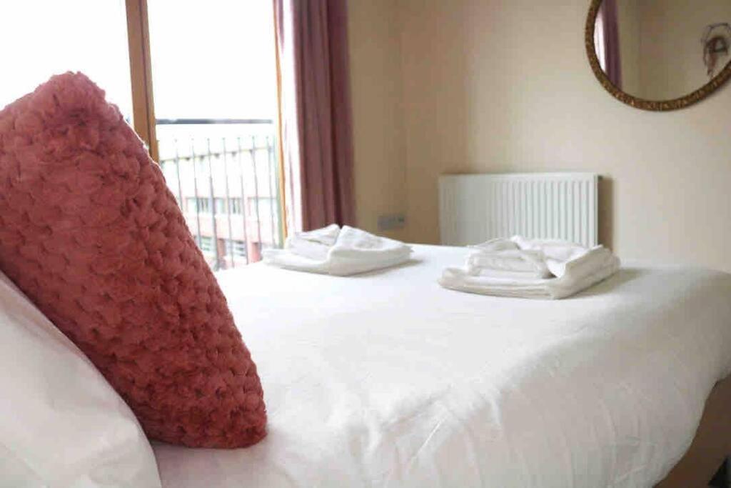 Bright & Cosy 2bed In Mk Centre +parking Apartment *